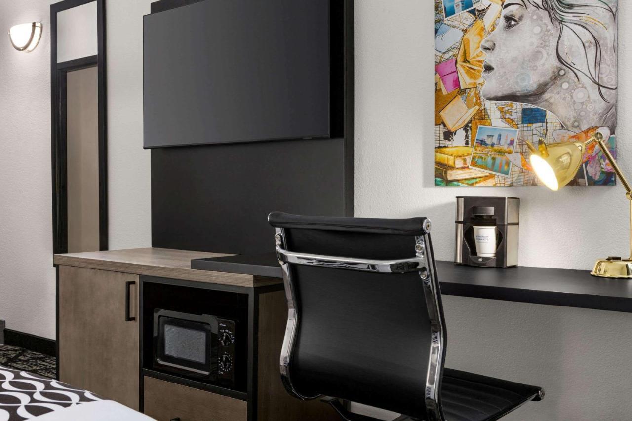 La Quinta By Wyndham Cleveland Airport West Hotel 3*